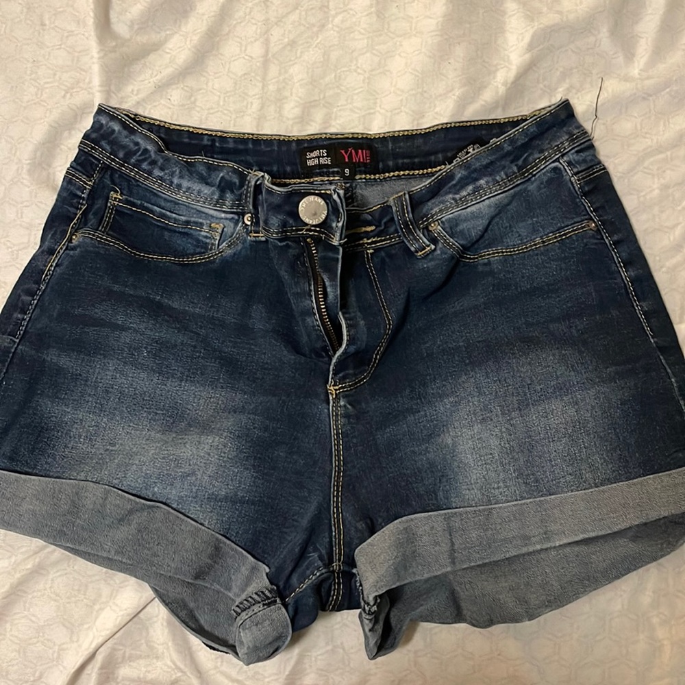 YMI jean shorts size 9